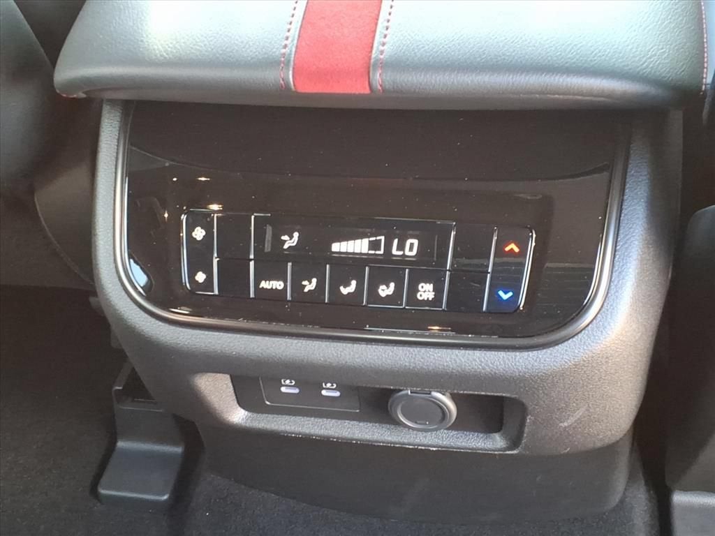 2026 Nissan Armada NISMO - Photo 14