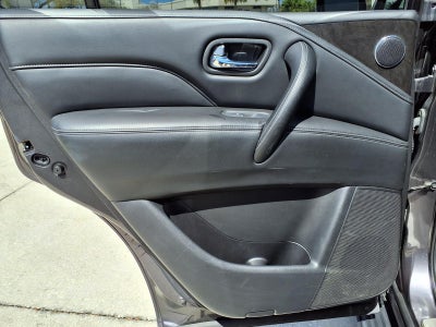 2023 INFINITI QX80 LUXE