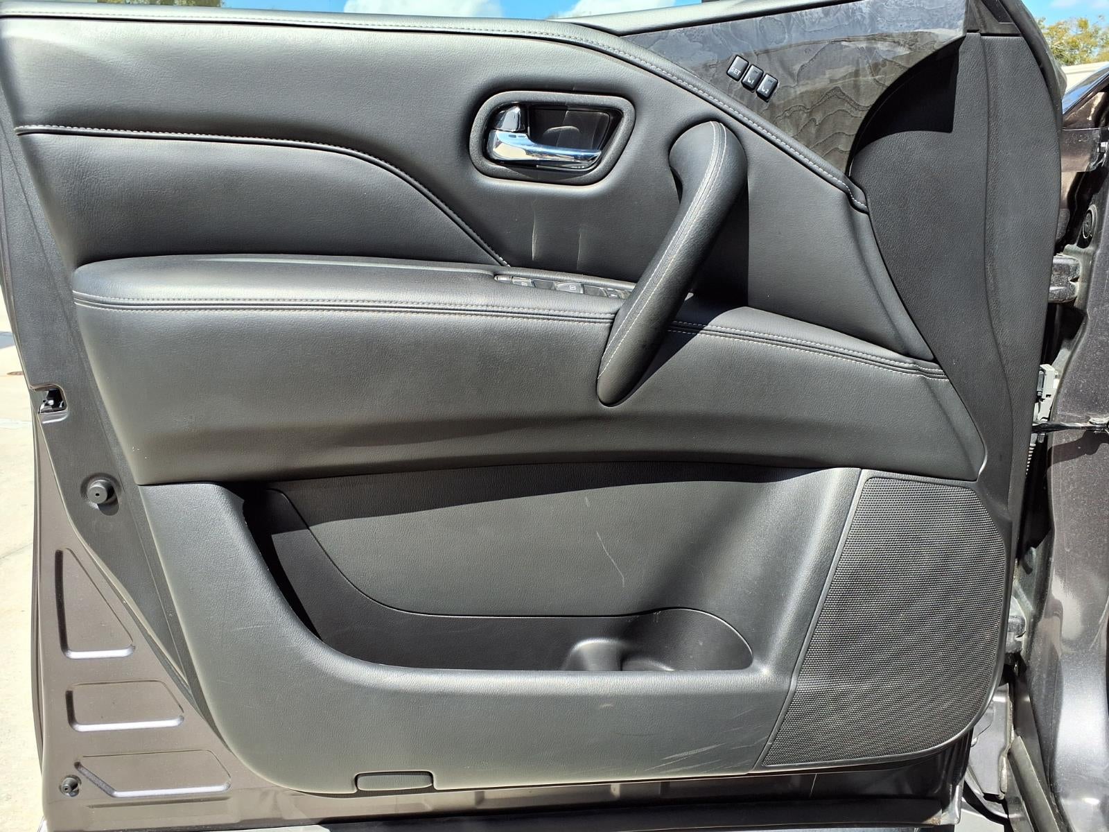 2023 INFINITI QX80 LUXE