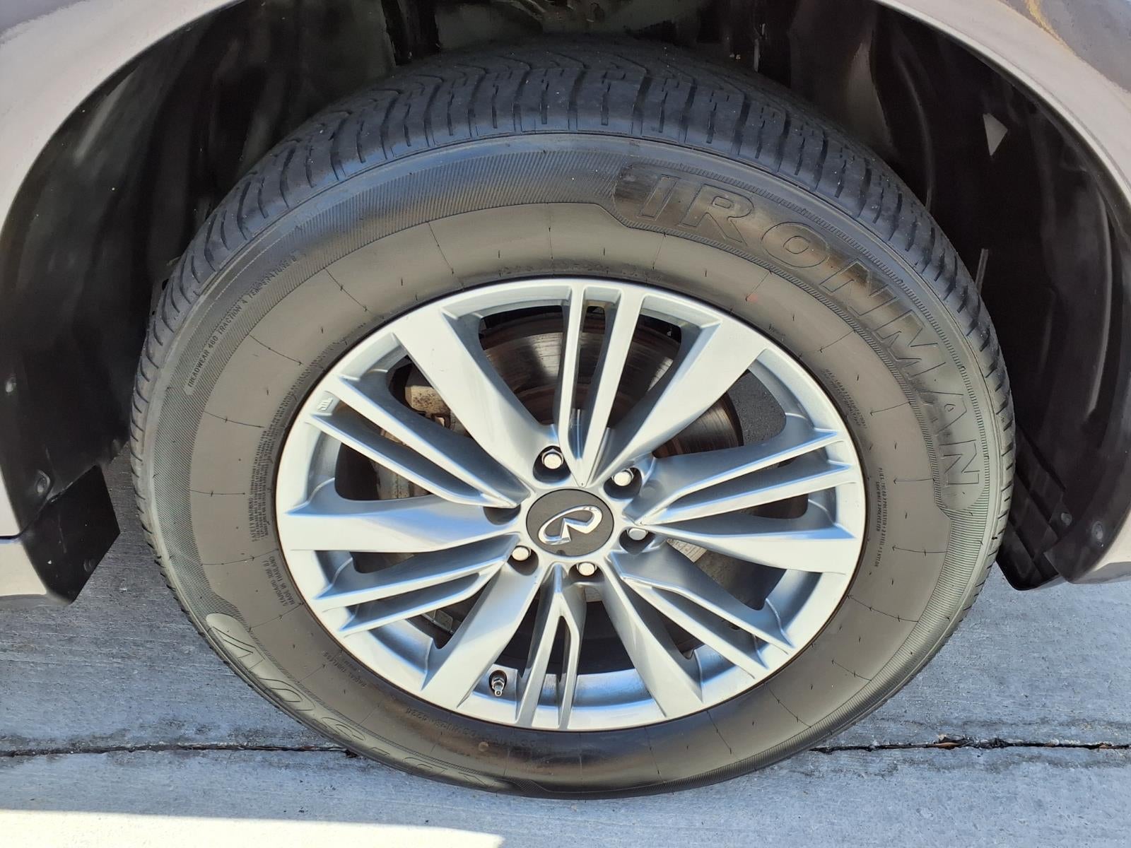 2023 INFINITI QX80 LUXE