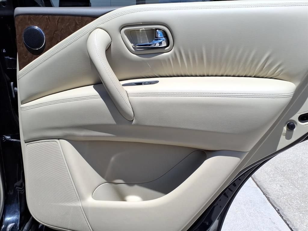 2017 INFINITI QX80 Base