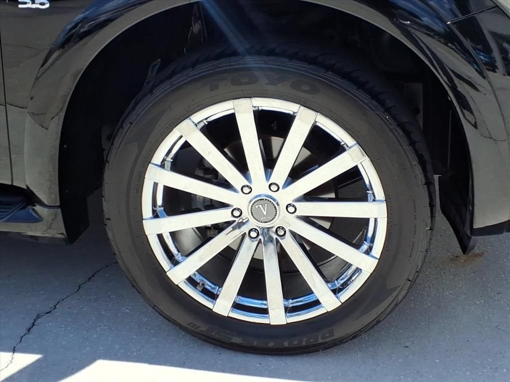 2017 INFINITI QX80 Base
