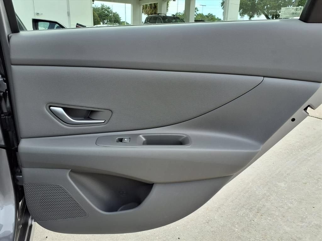 2026 Hyundai Elantra SEL Sport - Photo 11
