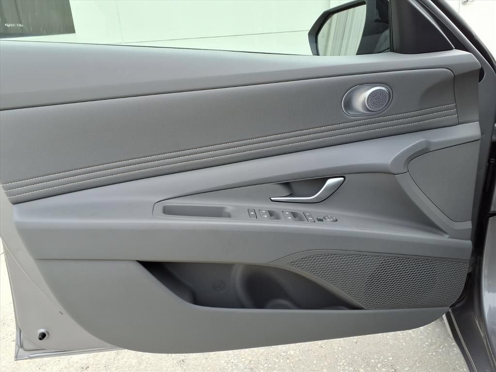 2026 Hyundai Elantra SEL Sport - Photo 17