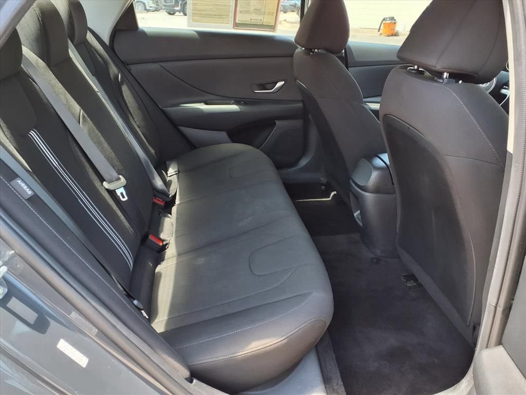 2024 Hyundai Elantra SEL - Photo 12