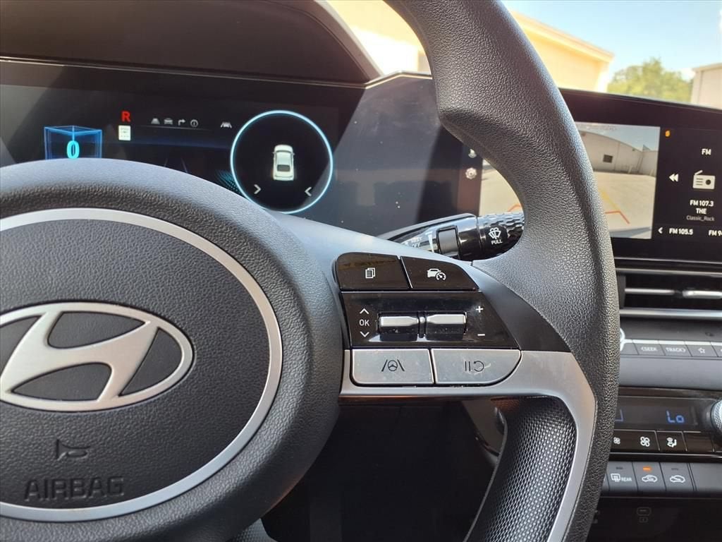 2024 Hyundai Elantra SEL - Photo 25