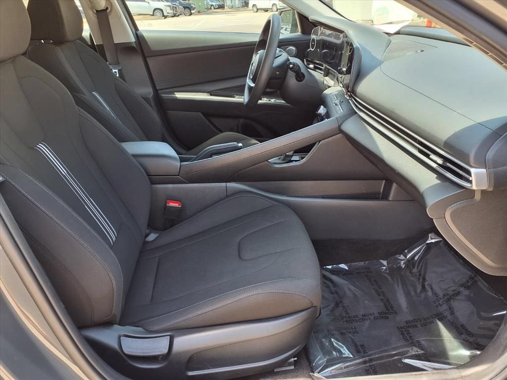 2024 Hyundai Elantra SEL - Photo 9