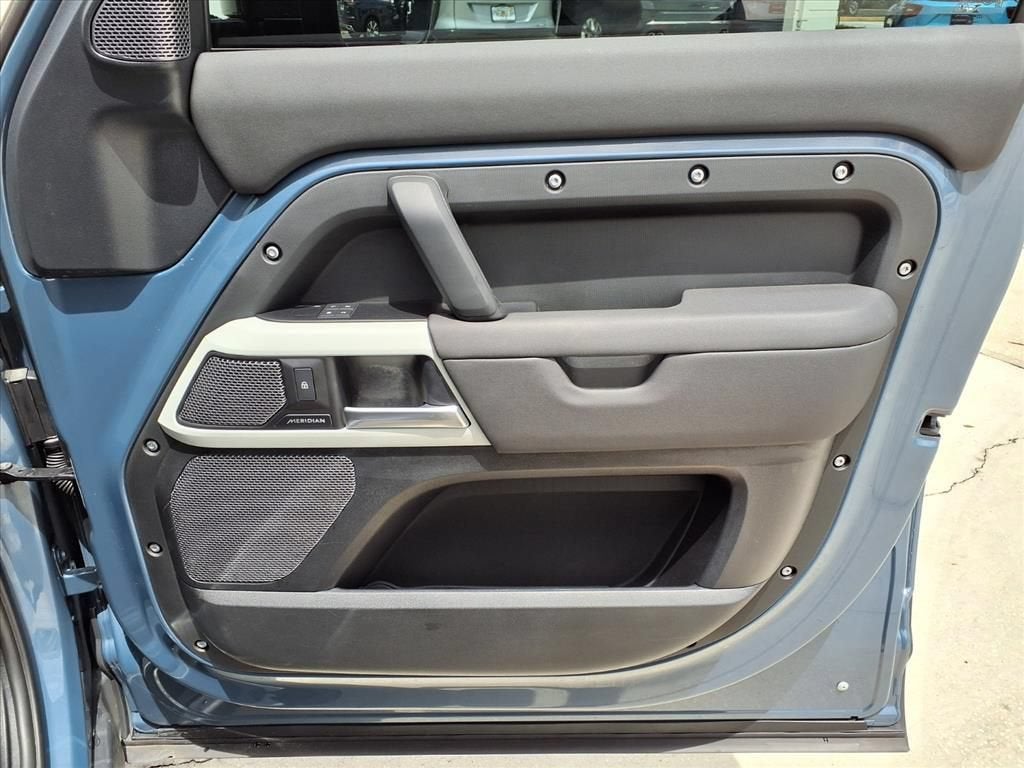 2024 Land Rover Defender S