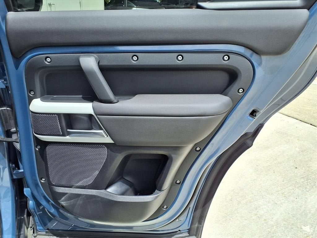 2024 Land Rover Defender S