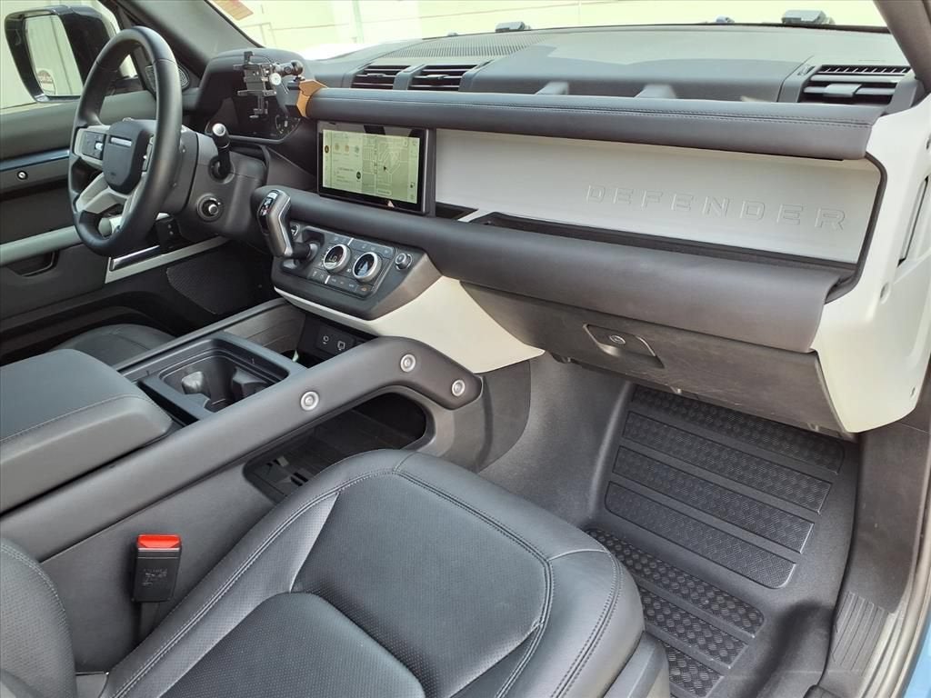 2024 Land Rover Defender S
