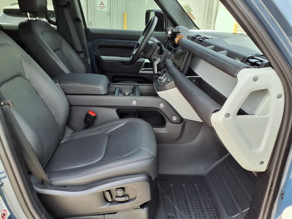 2024 Land Rover Defender S