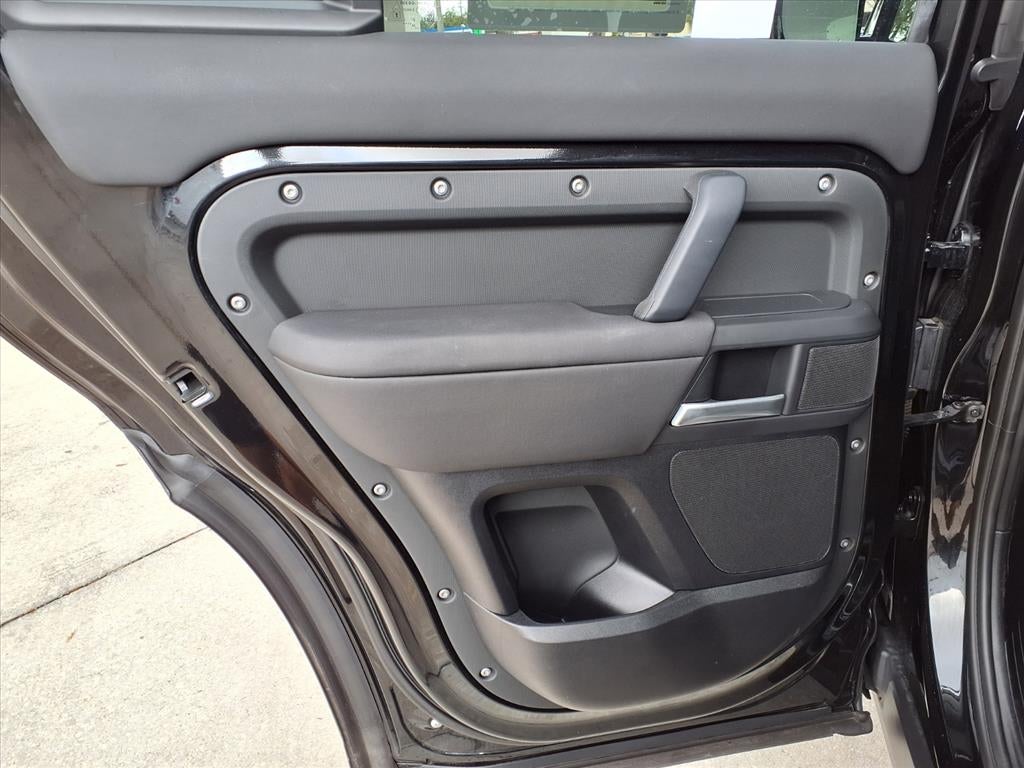 2025 Land Rover Defender S