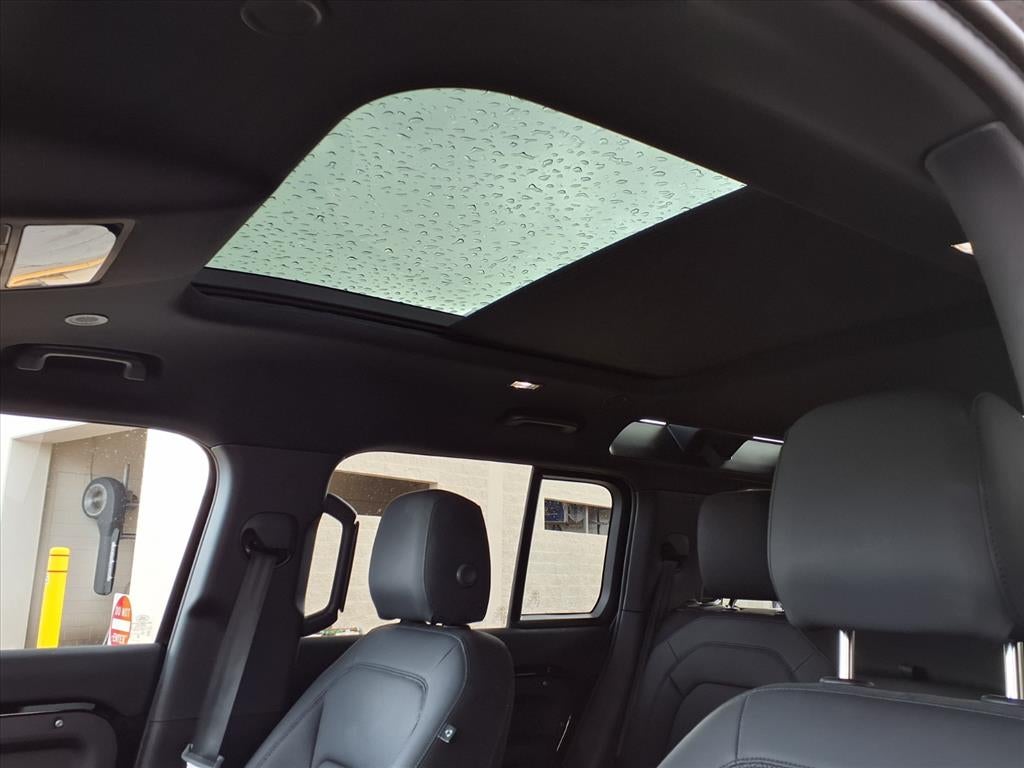 2025 Land Rover Defender S