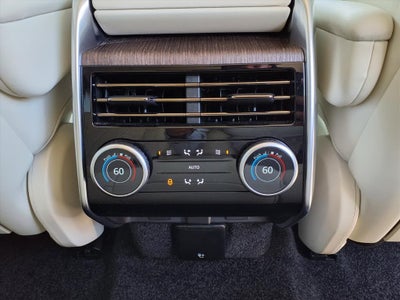 2025 Land Rover Range Rover SE