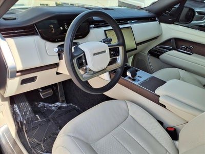 2025 Land Rover Range Rover SE