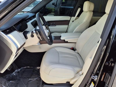 2025 Land Rover Range Rover SE