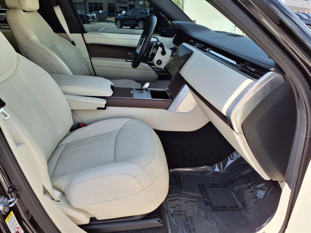 2025 Land Rover Range Rover SE