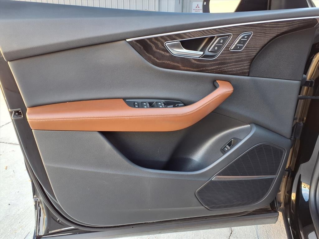 2022 Audi Q8 Premium Plus