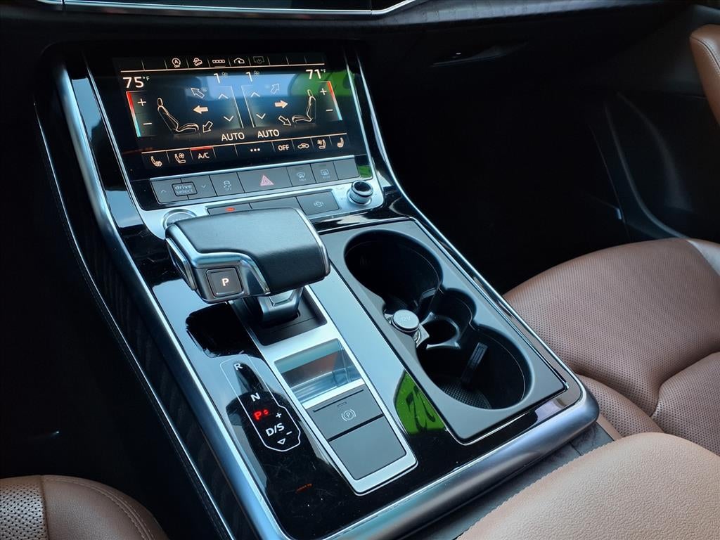 2022 Audi Q8 Premium Plus