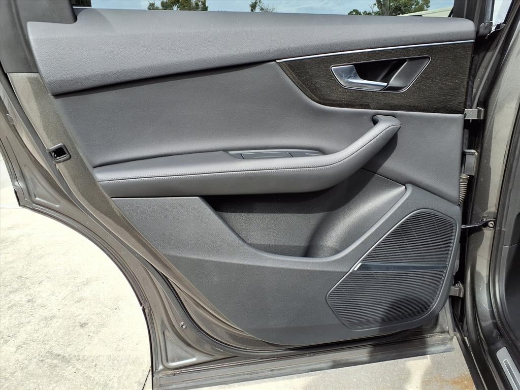 2023 Audi Q7 Premium Plus