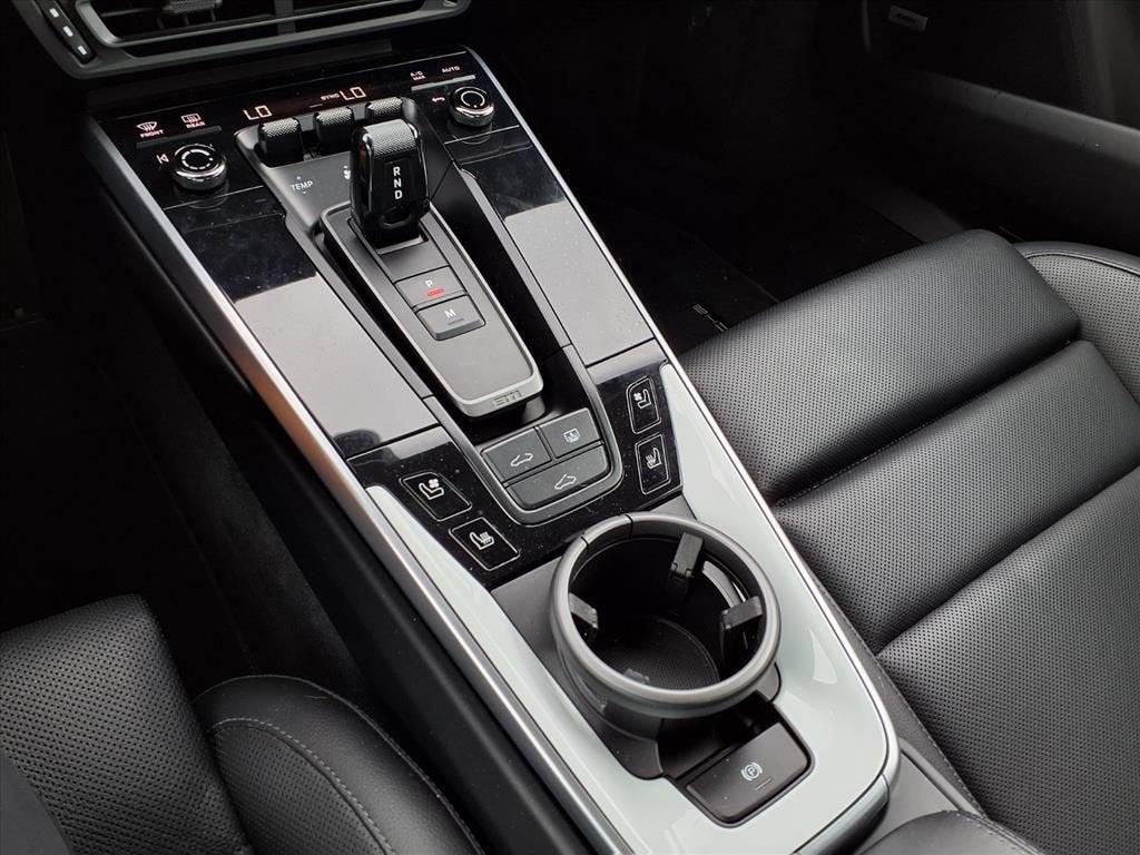 2020 Porsche 911 Carrera