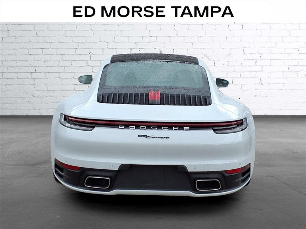 2020 Porsche 911 Carrera