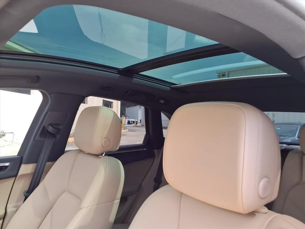 2023 Porsche Macan T