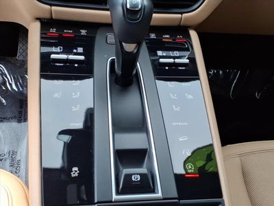 2023 Porsche Macan T